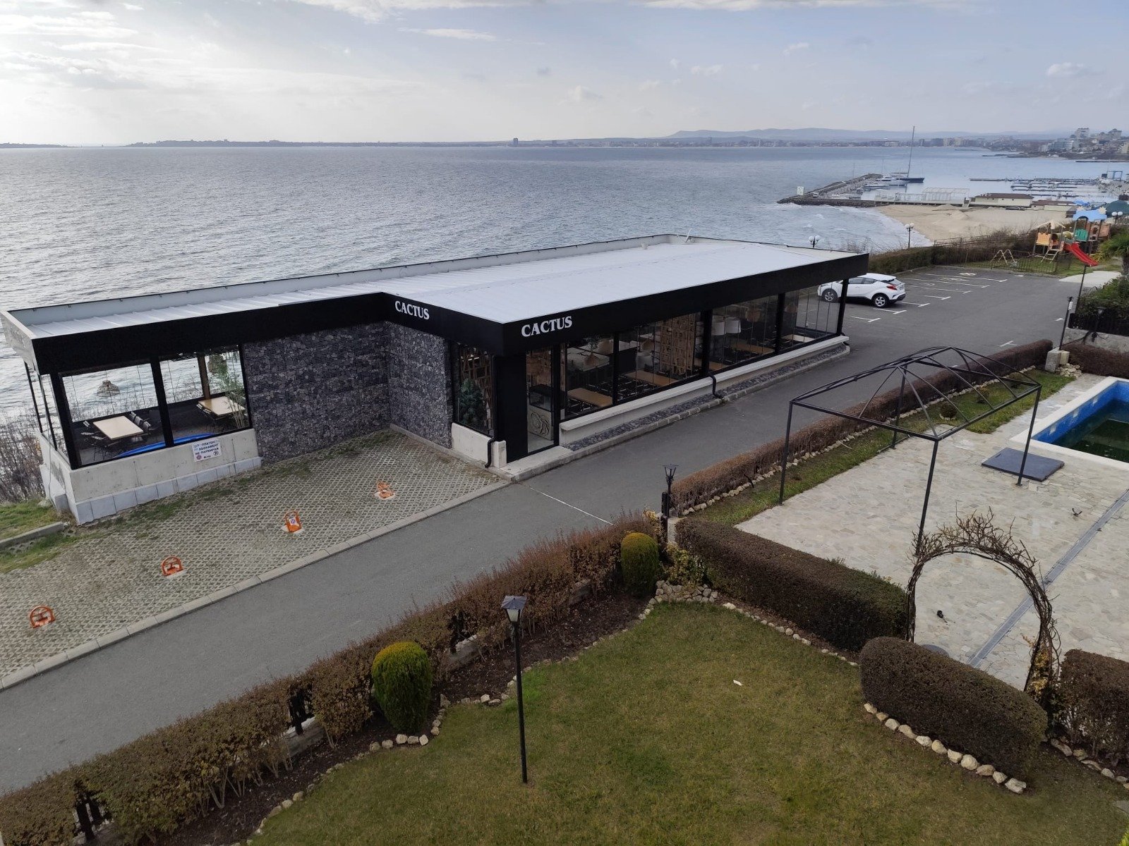 Zwei-Zimmer-Apartment in ERSTER REIHE mit FRONTALEM MEERBLICK - Sveti Vlas, Tryavna Beach-Komplex
