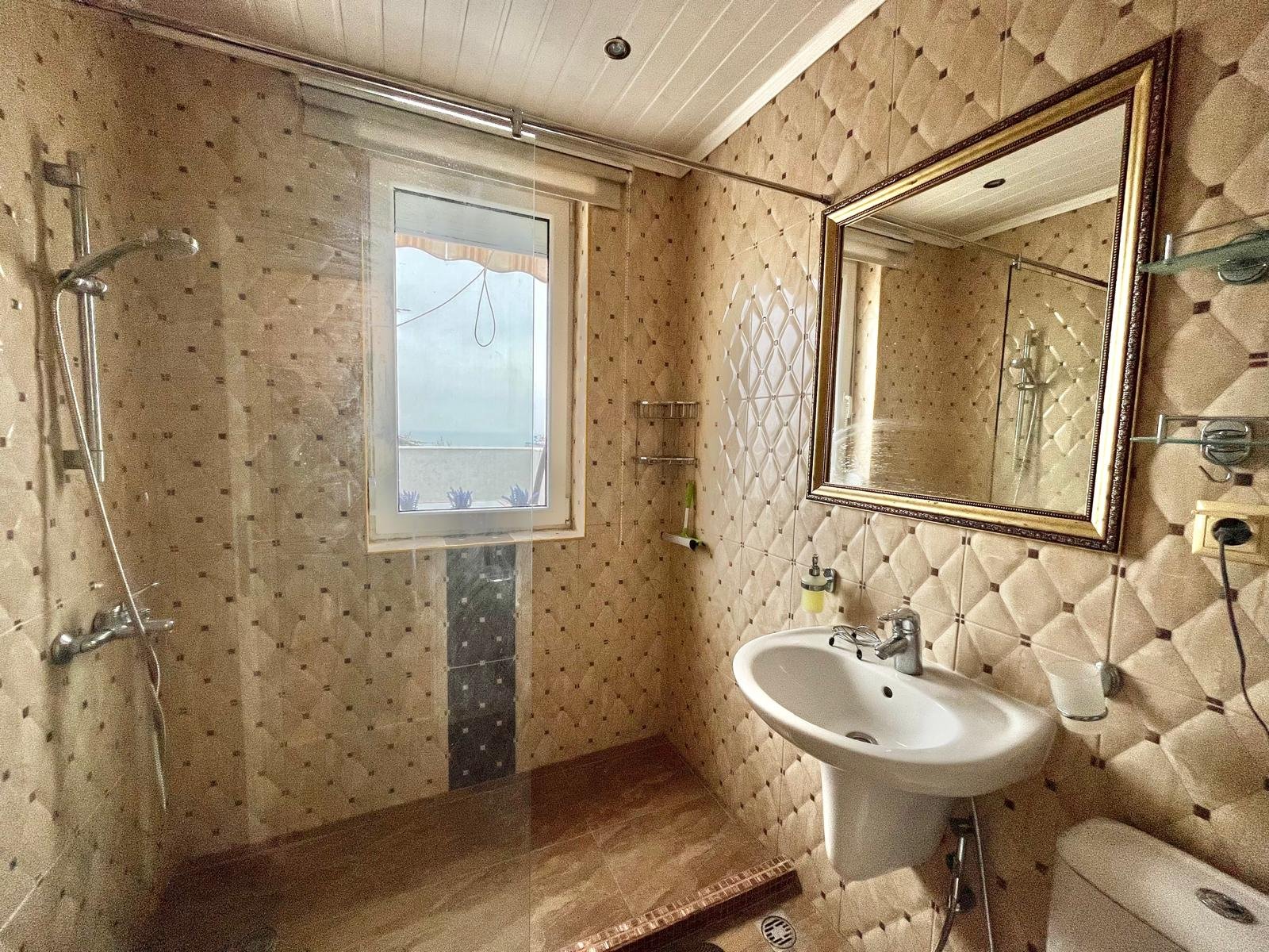 Wir bieten eine Zweizimmerwohnung in Ravda an!