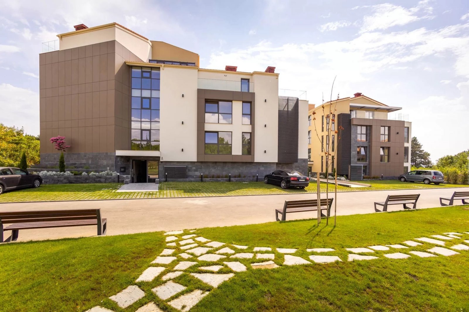 Vollständig möbliertes Studio mit herrlichem Meer- und Poolblick in einer neuen, luxuriösen Anlage