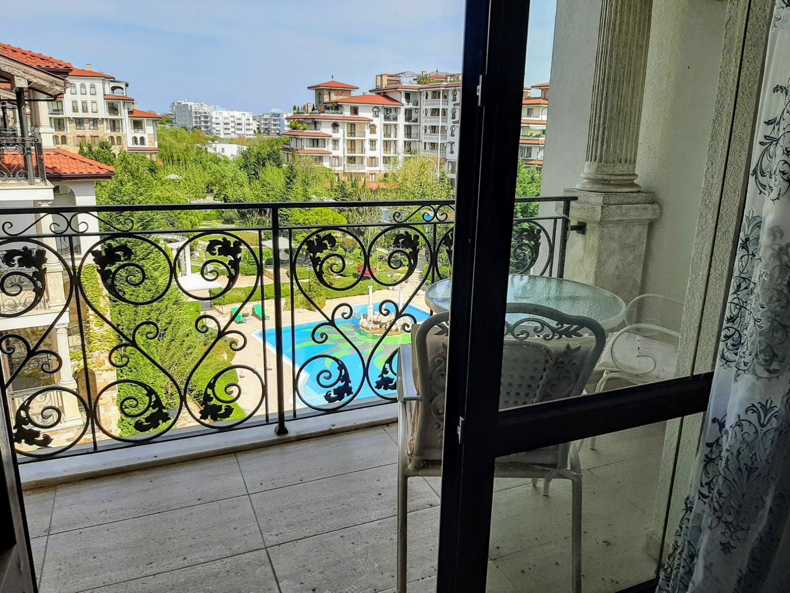 Einzigartige, luxuriöse Maisonette-Wohnung mit 4 Schlafzimmern, nur 300 m vom Strand in Nessebar entfernt!