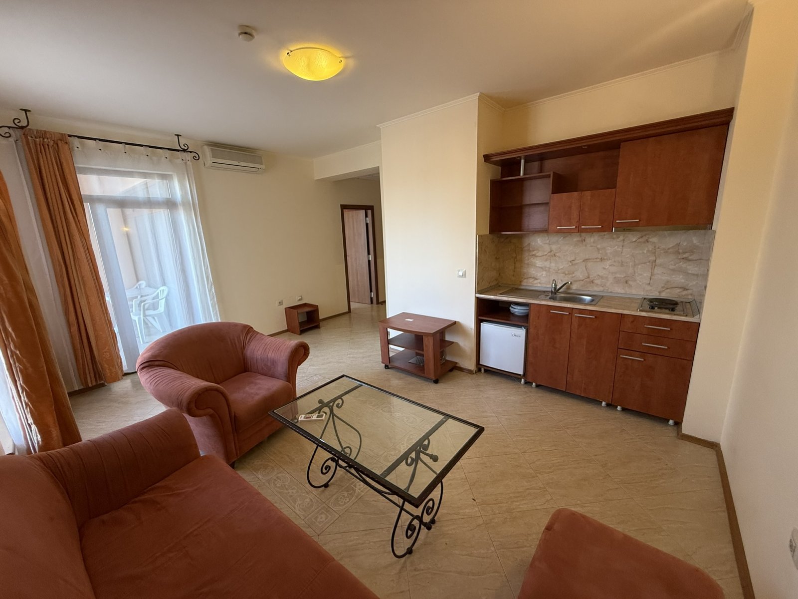 Palazzo-Einzimmerwohnung, alle Transaktionsdokumente bereit