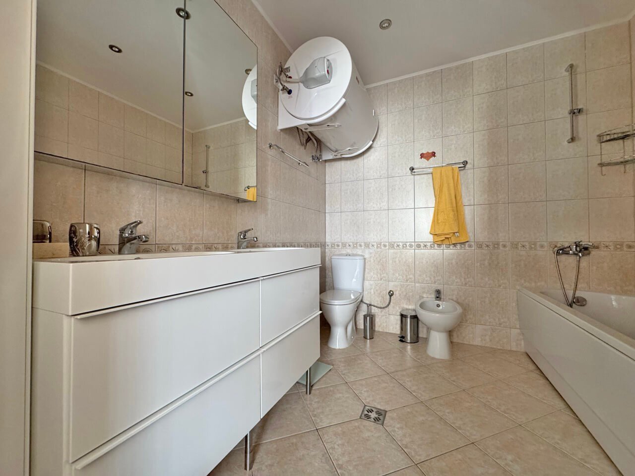 Dreizimmerwohnung mit Meerblick in Sweti Wlas, Bulgarien