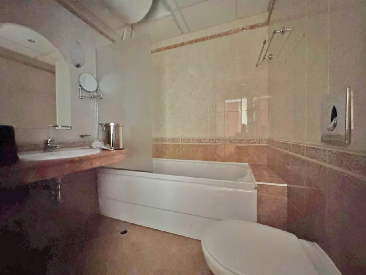 Zweizimmerwohnung mit Meer- und Stadtblick im Komplex Sunset Resort, Pomorie, Bulgarien