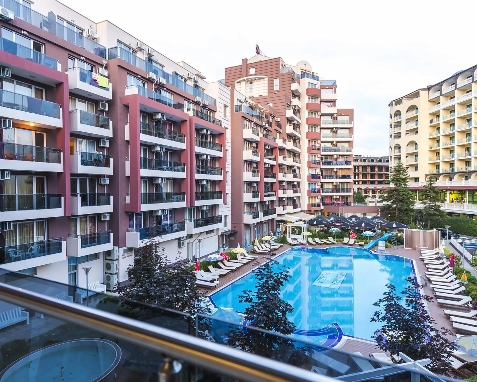2-Zimmer-Apartment im Komplex Admiral Plaza am Sonnenstrand, Bulgarien.