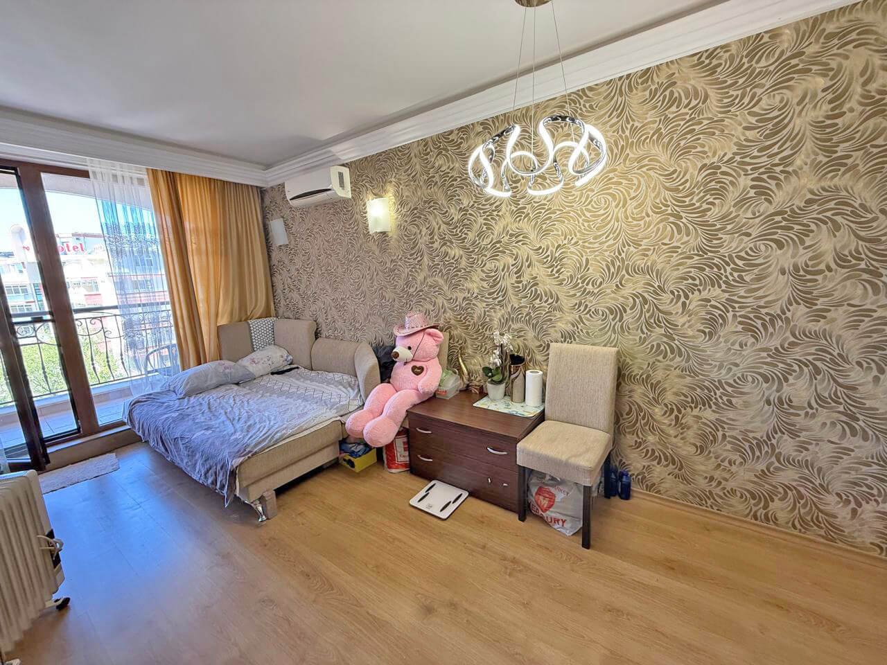 Zweizimmerwohnung mit Poolblick in der Wohnanlage Harmony Palace in Sonnenstrand, Bulgarien