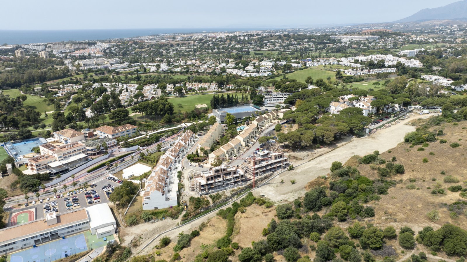 Exklusive Penthäuser mit Meerblick, 3 km vom Strand entfernt, Marbella