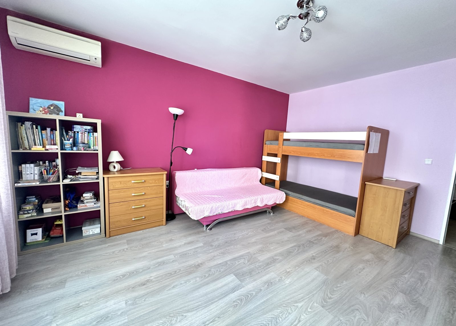 Zweizimmerwohnung mit teilweisem Meerblick in der Straße Tutkhon, Pomorie, Bulgarien