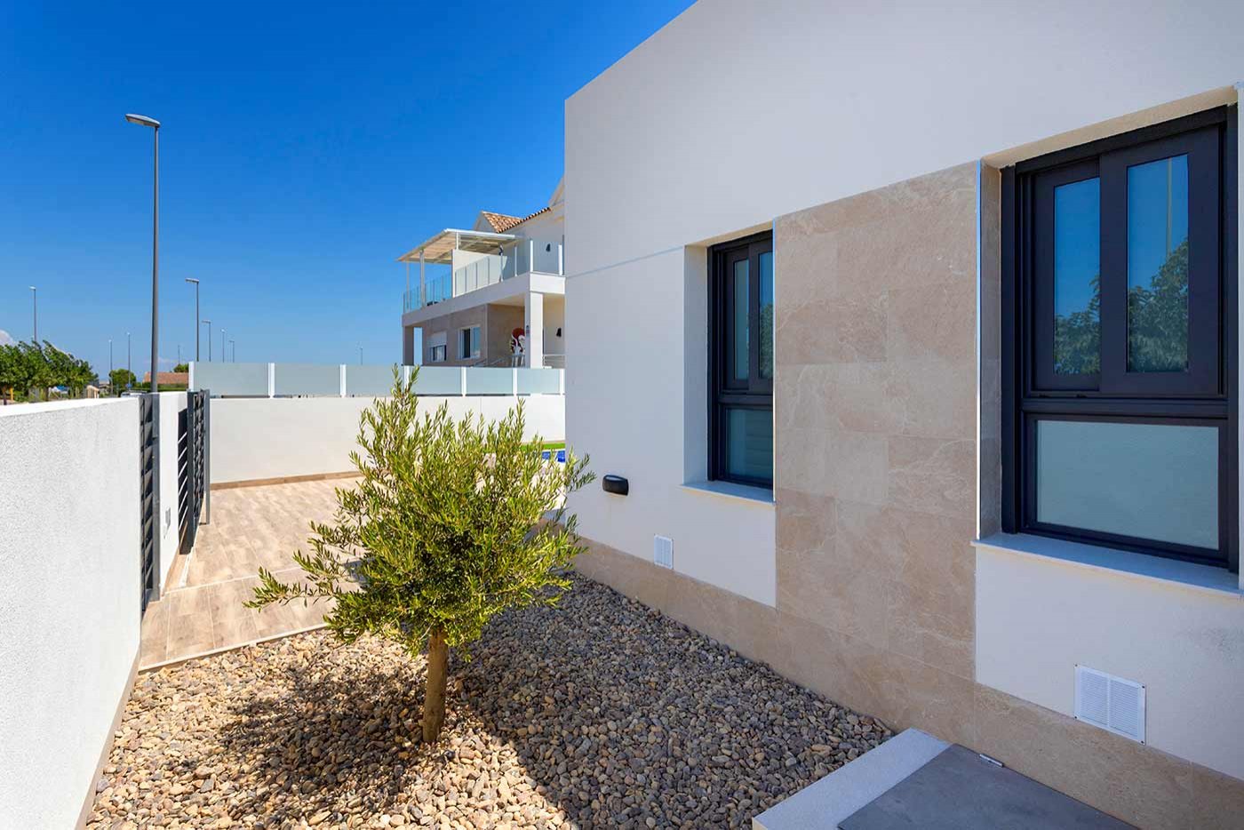 Neue Villa mit Pool am Strand, Daya Nueva