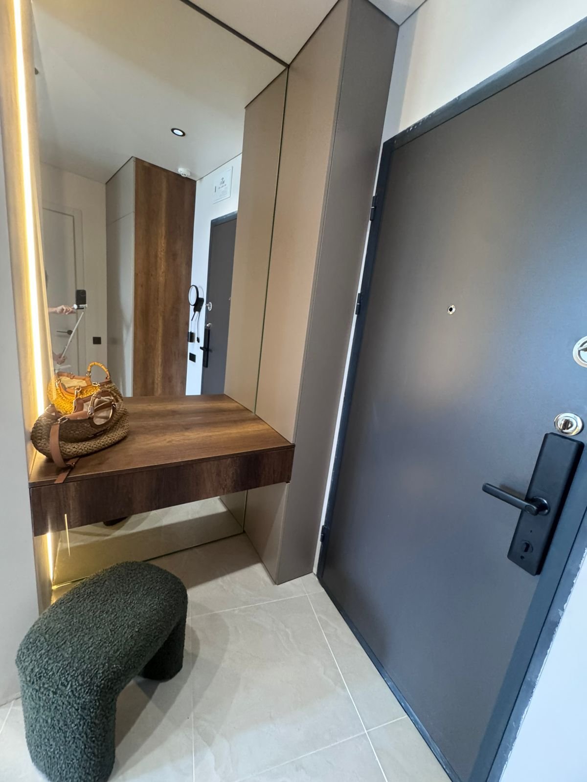 Kleine 2 Zimmerwohnung 100 m vom Meer in Batumi Georgien - hohes Vermietungspotential
