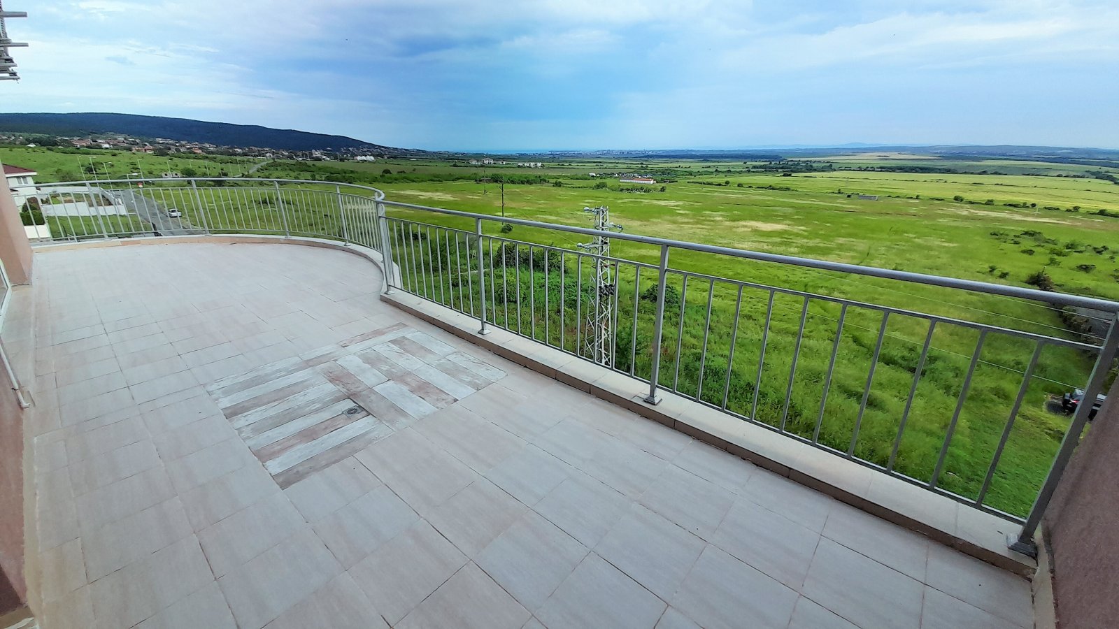 Großzügige 3-Zimmer-Wohnung mit großen Terrassen in Sunset Kosharitsa, Bulgarien