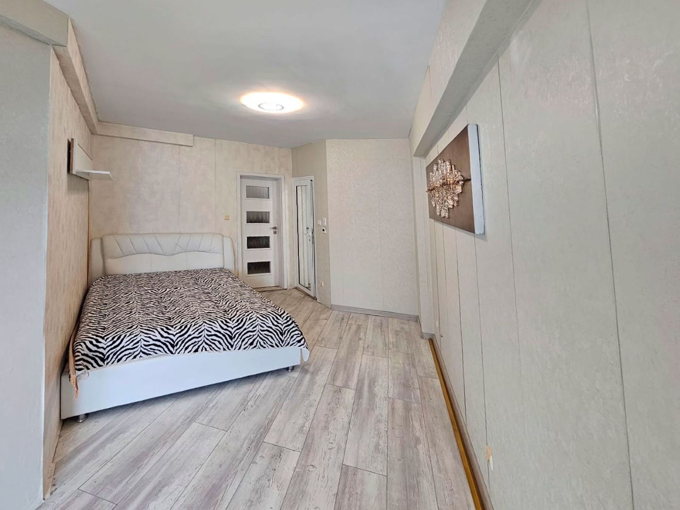 Stilvolle 3-Zimmer-Wohnung mit traumhaftem Meerblick in der Wohnanlage Oasis, Ravda, Bulgarien