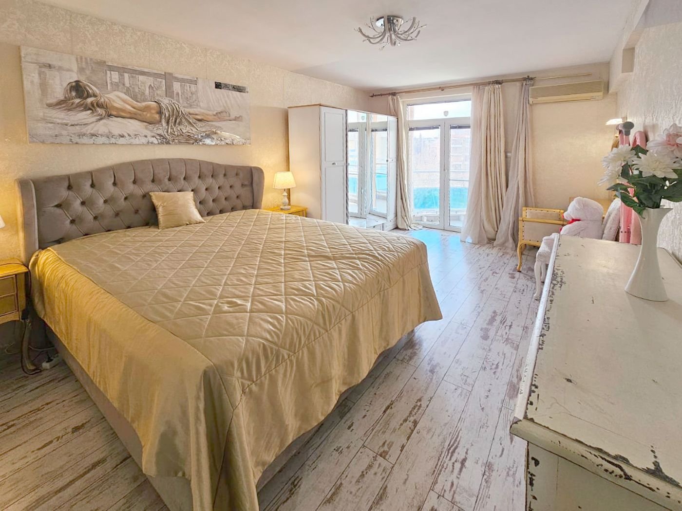 Stilvolle 3-Zimmer-Wohnung mit traumhaftem Meerblick in der Wohnanlage Oasis, Ravda, Bulgarien