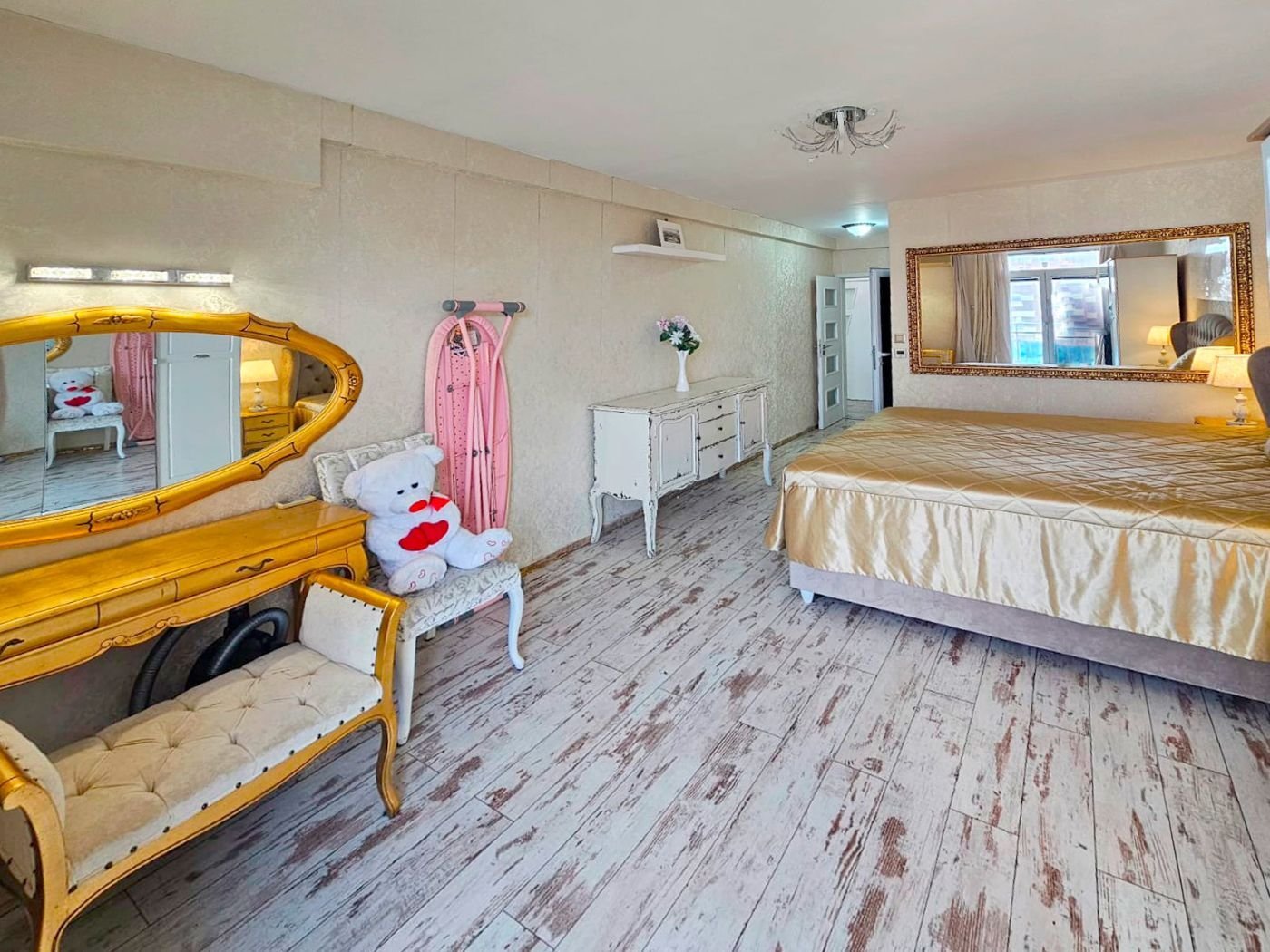 Stilvolle 3-Zimmer-Wohnung mit traumhaftem Meerblick in der Wohnanlage Oasis, Ravda, Bulgarien