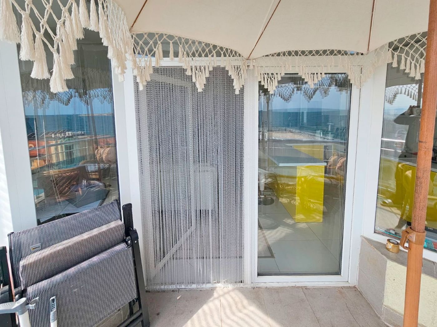 Stilvolle 3-Zimmer-Wohnung mit traumhaftem Meerblick in der Wohnanlage Oasis, Ravda, Bulgarien