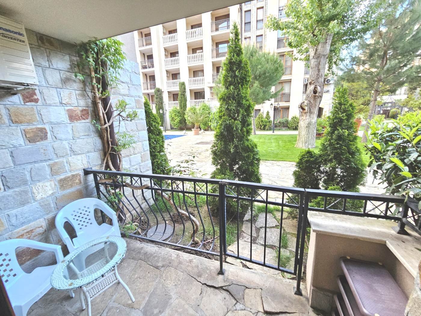 3-Zimmer-Wohnung mit Poolblick im Wohnkomplex Cascadas Family Resort, Sonnenstrand, Bulgarien