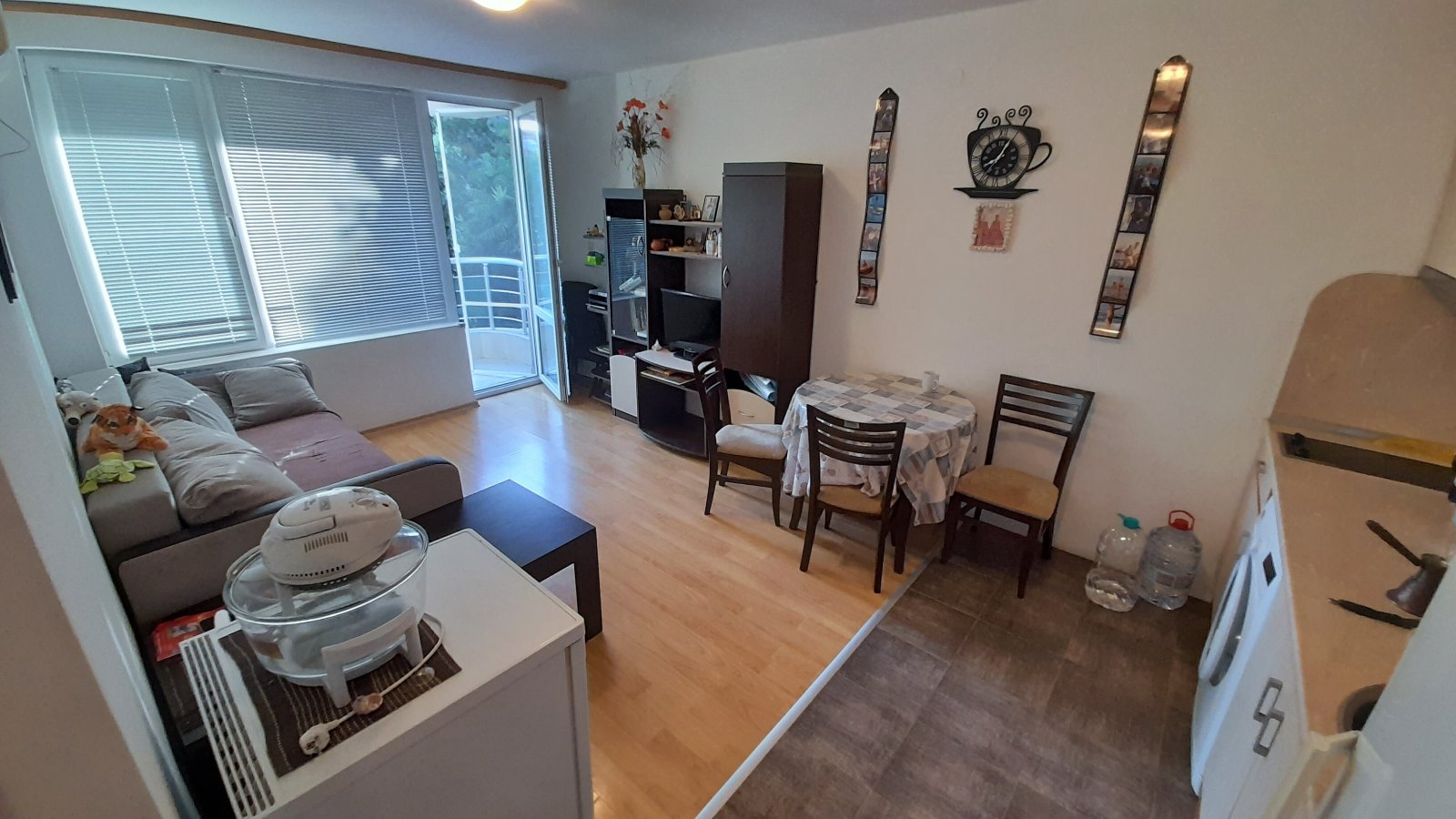 2-Zimmer-Wohnung mit Stellplatz im Wohnkomplex NEV in Sarafowo, Burgas, Bulgarien