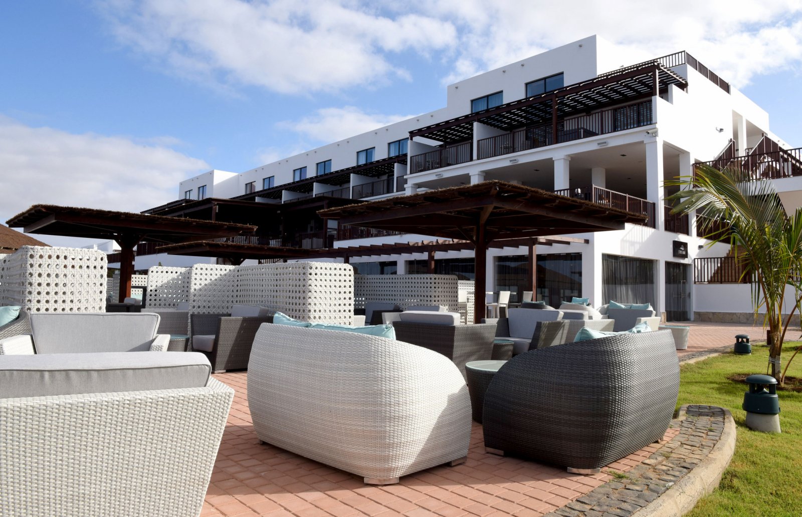 Garantierte Rendite, Ein-Zimmer-Apartment mit Blick auf die Pools im Melia Llana Beach Resort, Kap Verde