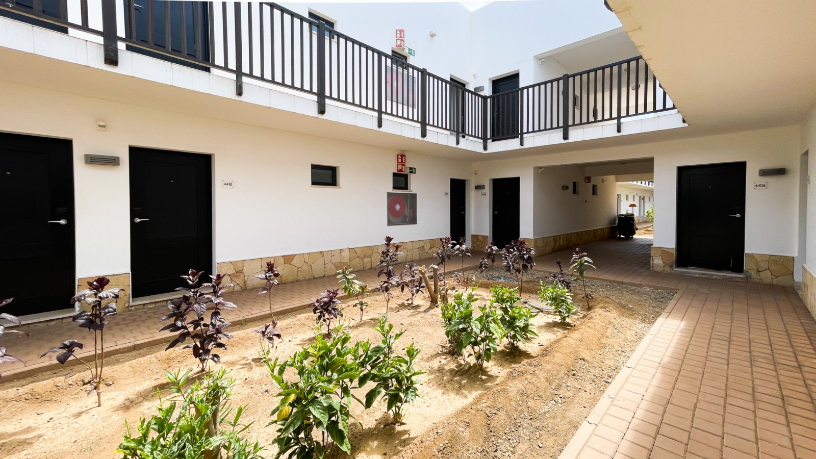 Modernes Studio-Apartment mit Garten in einem erstklassigen Strandresort auf den Kapverden.