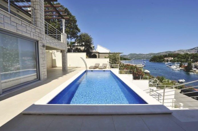 Luxuriöse Villa in erster Linie am Meer auf der Insel Korcula, Žrnovo