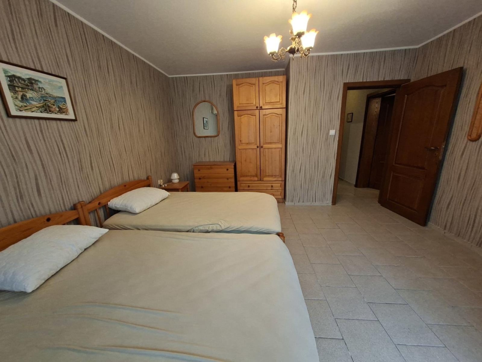 Wohnung 1+3 in einem Wohngebäude in Sveti Vlas, Bulgarien