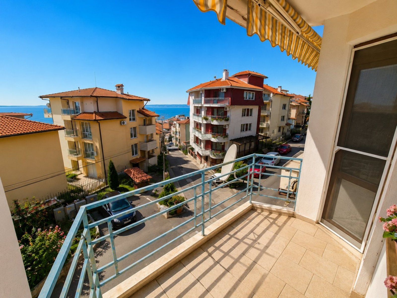 Wohnung 1+3 in einem Wohngebäude in Sveti Vlas, Bulgarien
