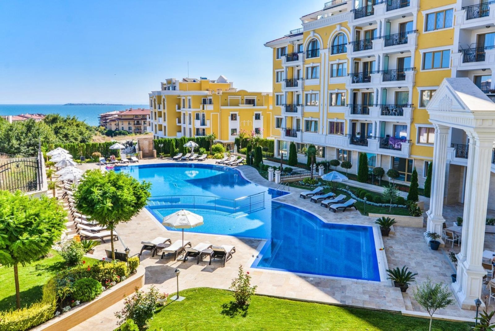 1+2-Apartment mit Parkplatz in Villa Florence, Sveti Vlas, Bulgarien