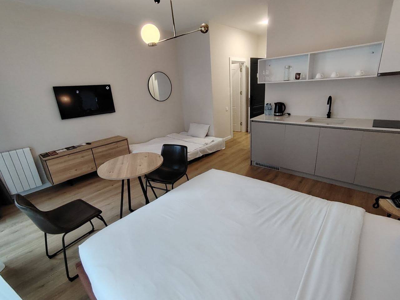 Studio-Apartment mit Meerblick auf einer hohen Etage im Steps Batumi, Georgien – Voll möblierte Immobilie nahe dem Strand