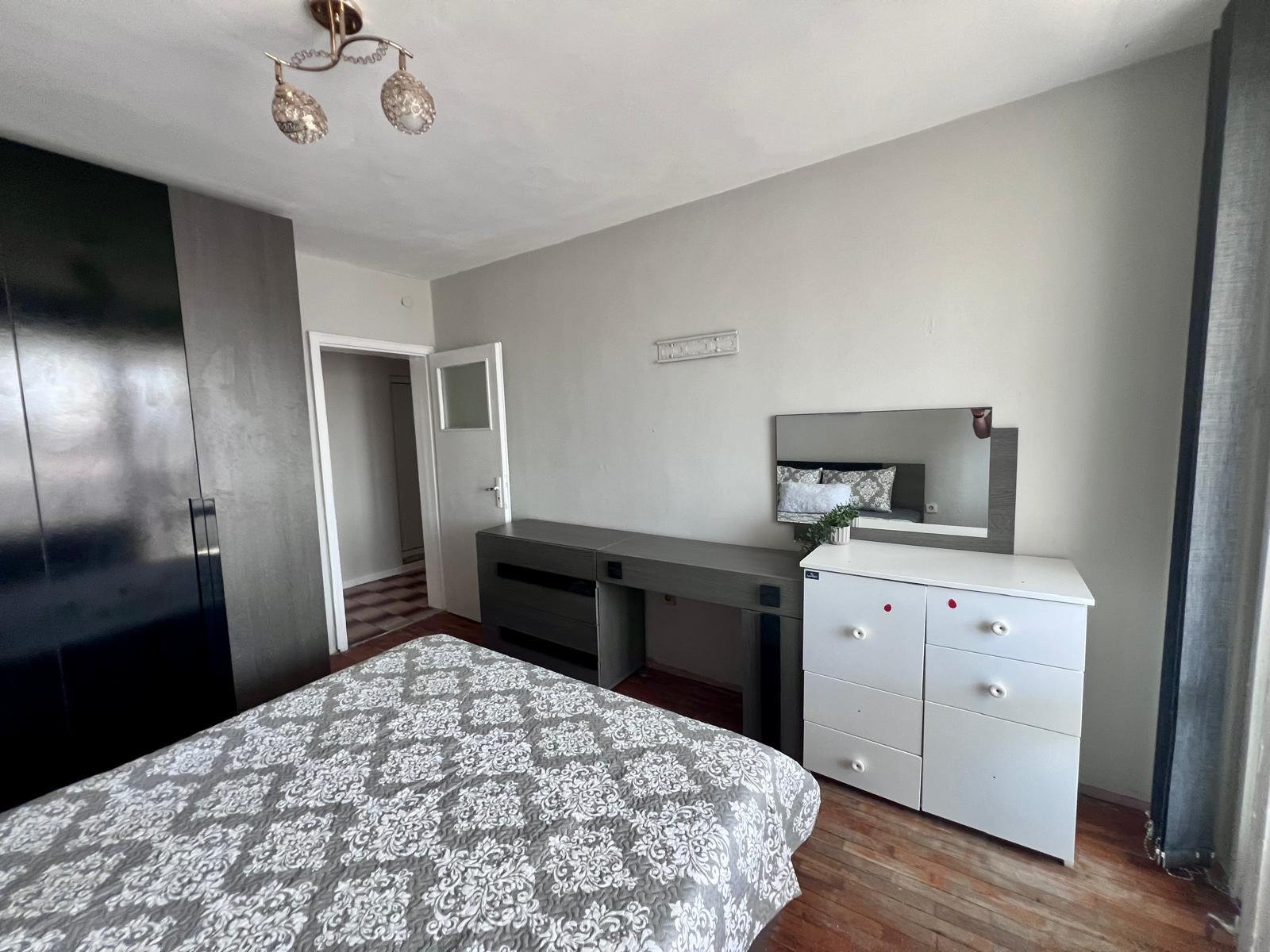 2 Zimmer Wohnung mit extra Küche im Gebiet Zornitsa Burgas Bulgarien