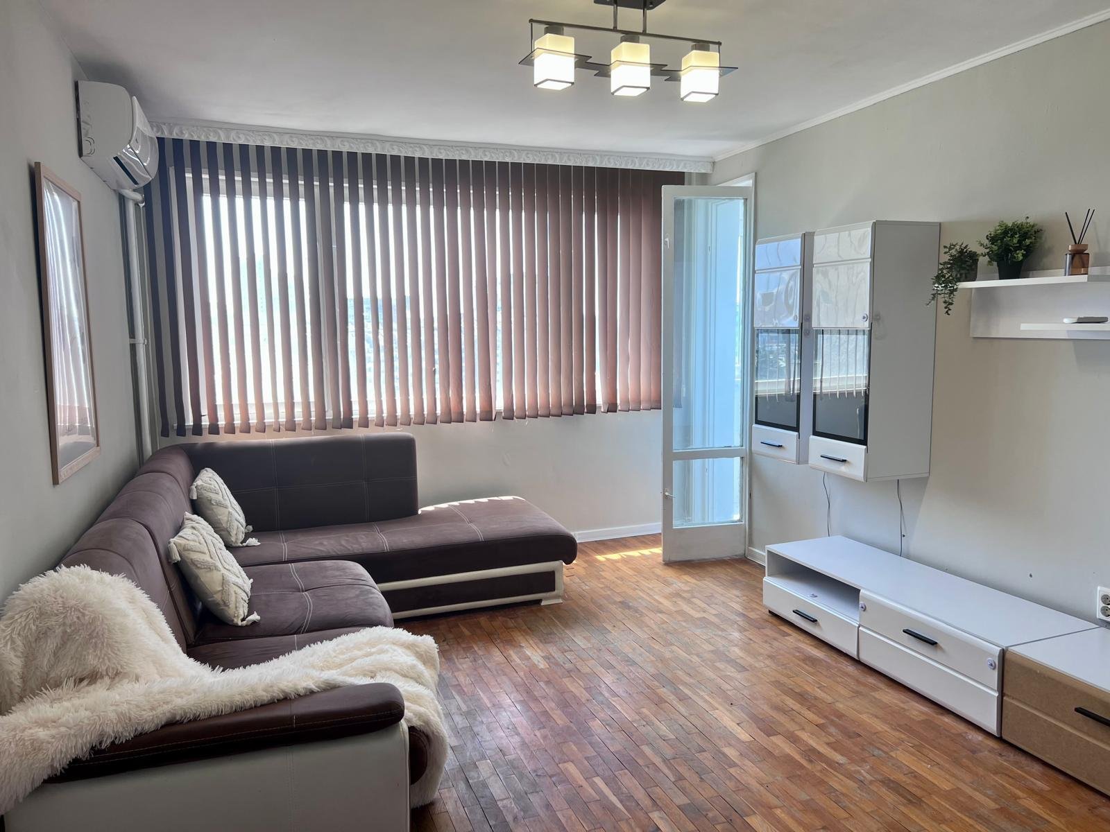 2 Zimmer Wohnung mit extra Küche im Gebiet Zornitsa Burgas Bulgarien