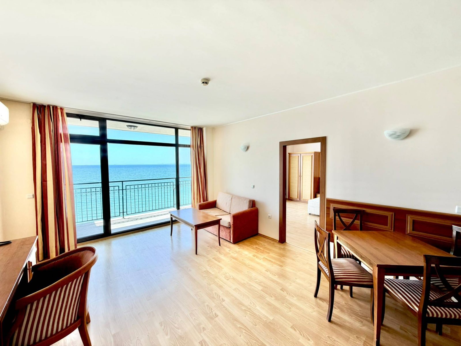 Exklusive Wohnung mit direktem Meerblick in erster Linie Tiva del Mar  Sveti Vlas Bulgarien