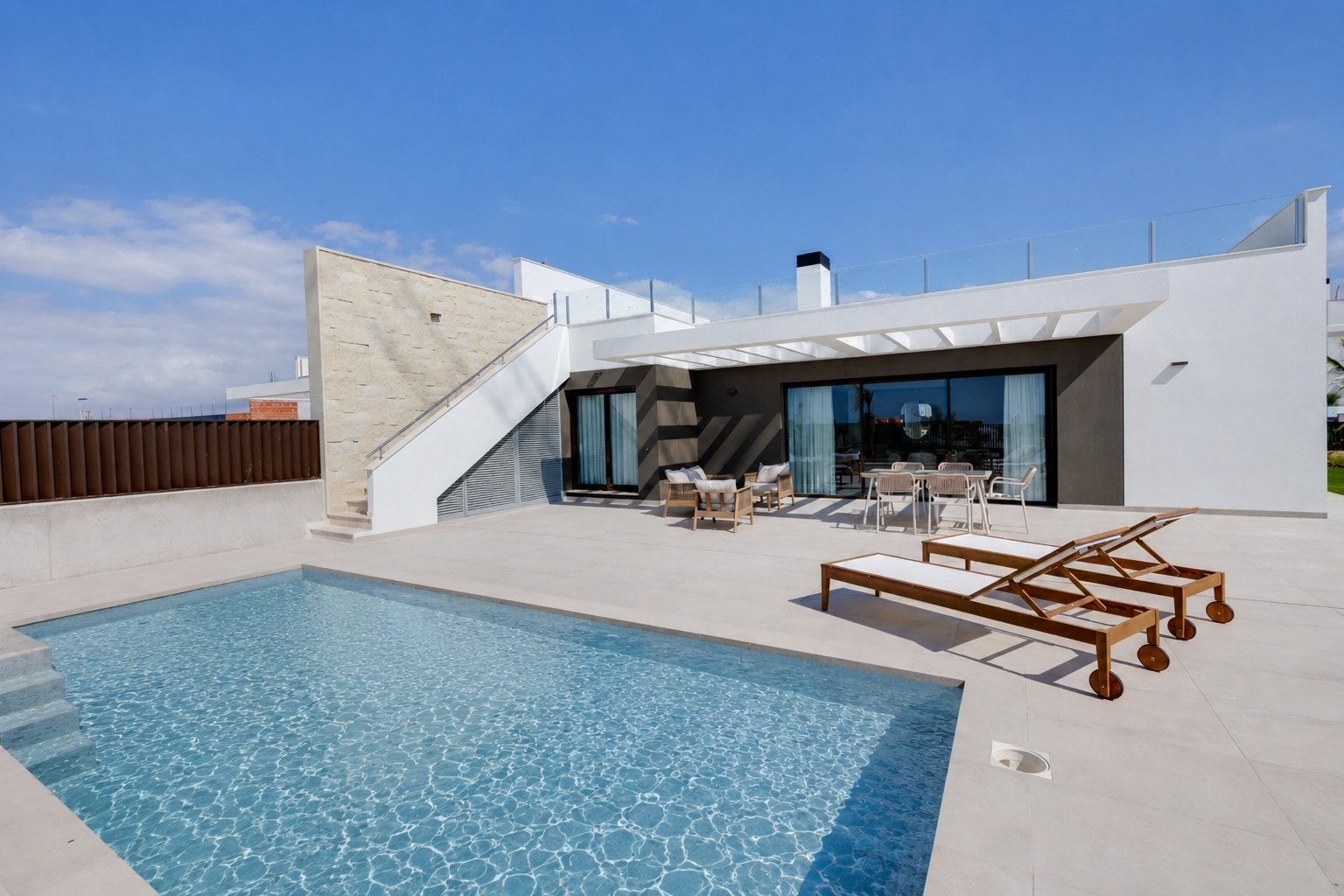 Modernes Stadthaus mit Pool am Meer, Mutxamel