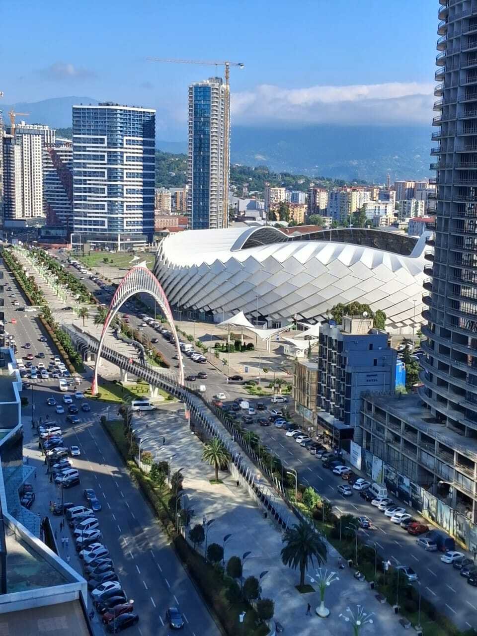 Geräumiges möbliertes Studio im Ramada, Batumi, Georgien – Hohe Etage mit Meerblick und Blick auf die Heldenallee