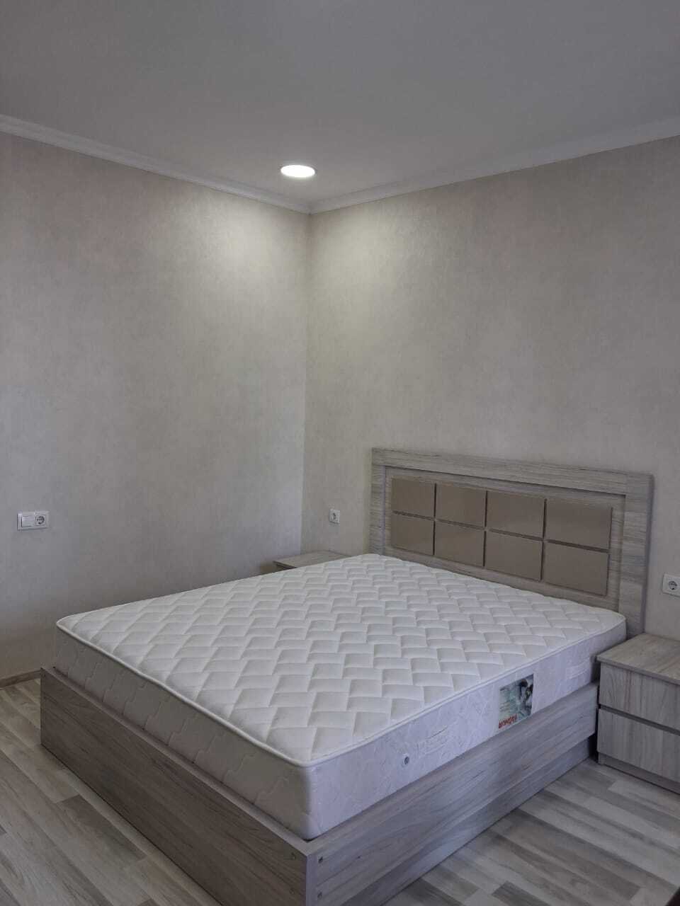 Geräumiges möbliertes Studio im Ramada, Batumi, Georgien – Hohe Etage mit Meerblick und Blick auf die Heldenallee