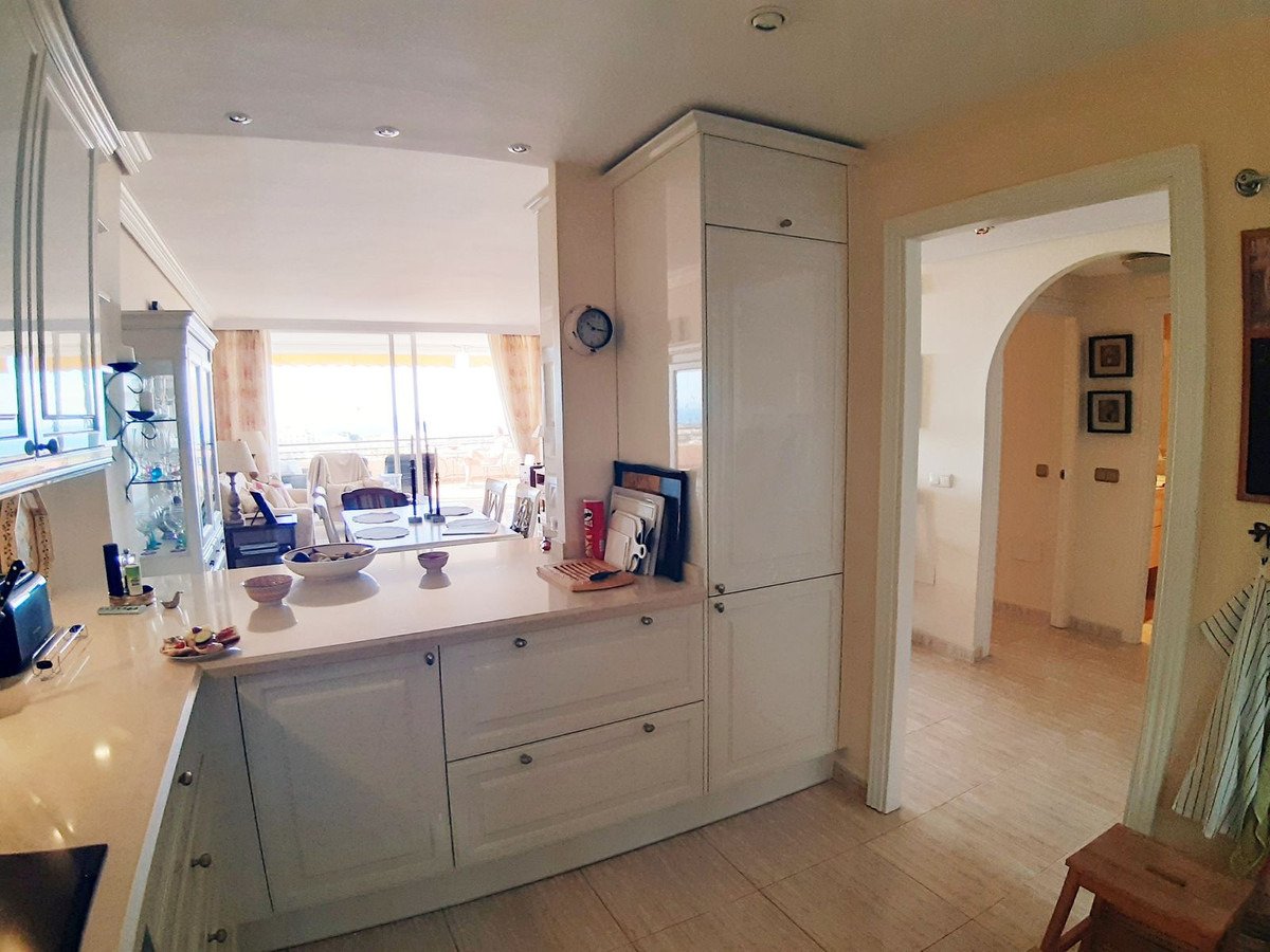 Luxusapartment mit atemberaubendem Meerblick – Golfparadies in Miraflores, Costa del Sol