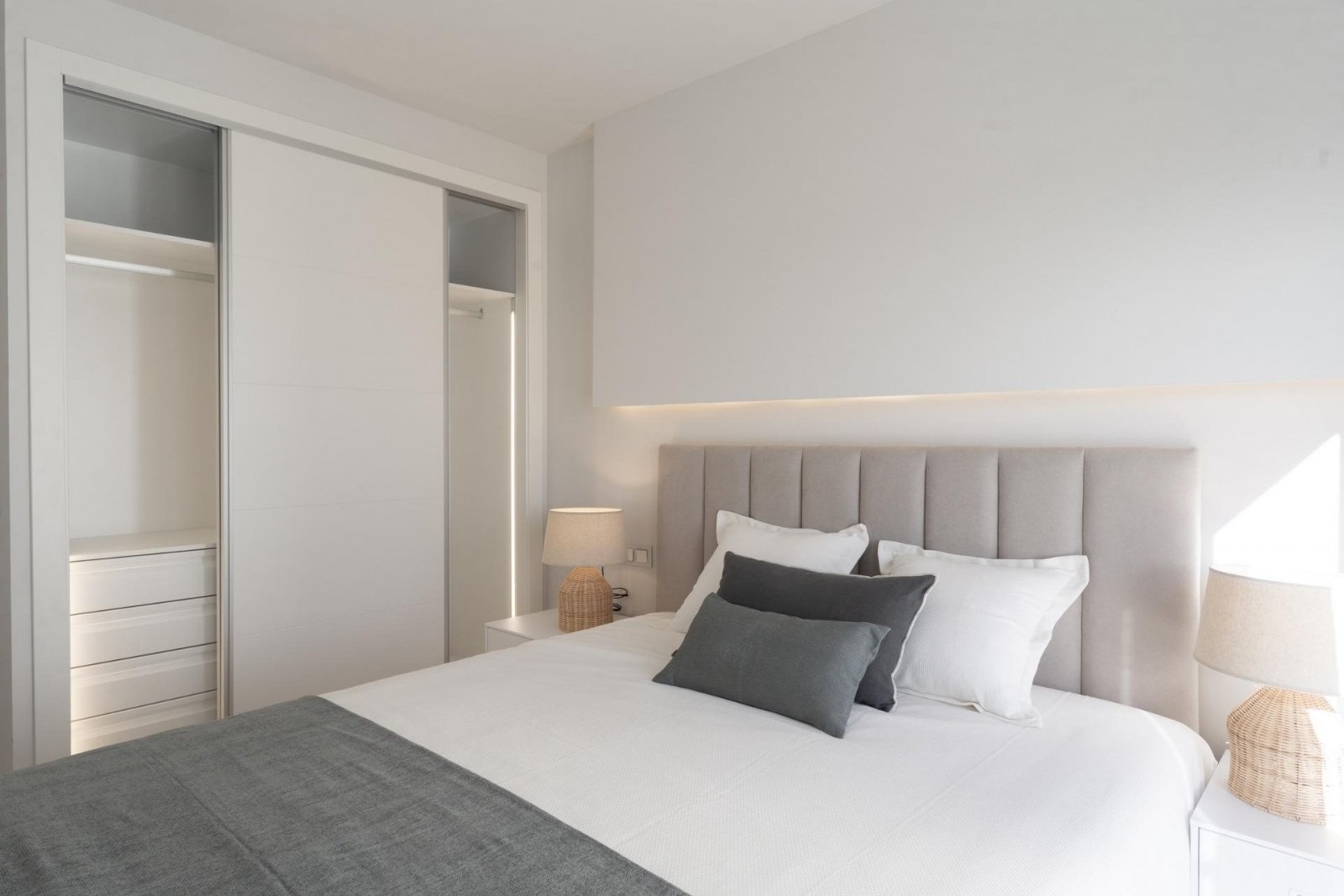Exklusives Apartment 30 Meter vom Meer entfernt mit großer Terrasse und Blick auf das Mittelmeer in Denia