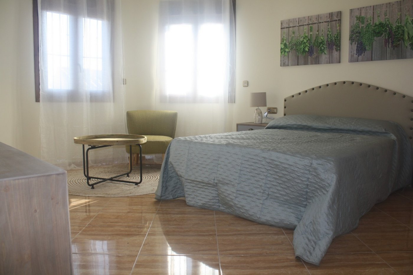 Elegante Villa mit Pool in der Nähe von Salzwasserlagunen und Stränden, Torrevieja