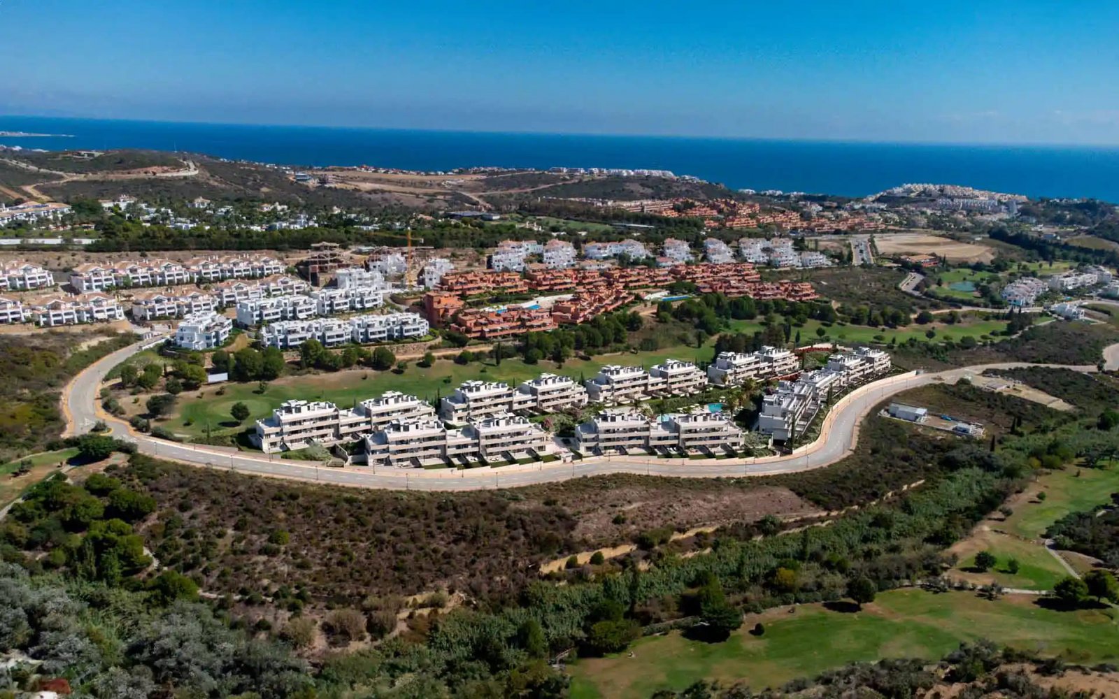 Moderne Apartments mit Meerblick und privatem Garten, Casares