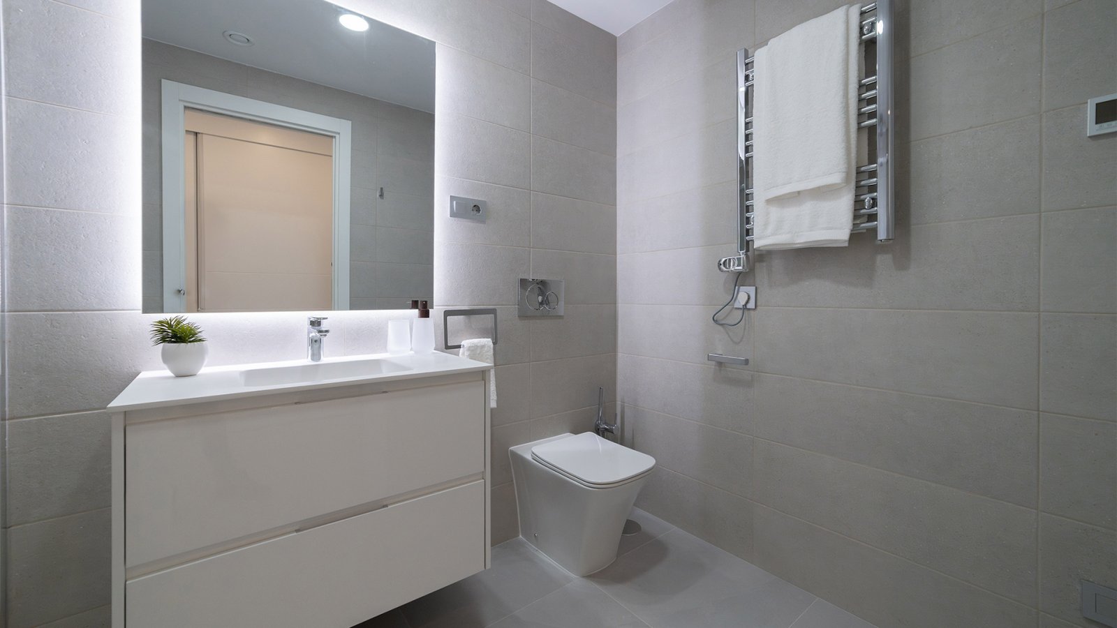 Luxuriöses Duplex-Penthouse mit offener Dachterrasse und Meerblick in Benidorm