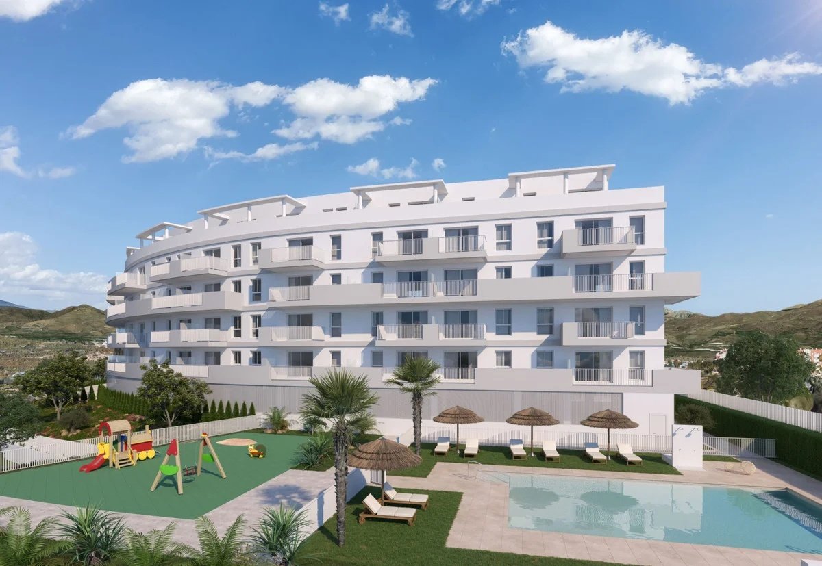 Modernes Apartment, private Terrasse und Pool, Vélez-Málaga