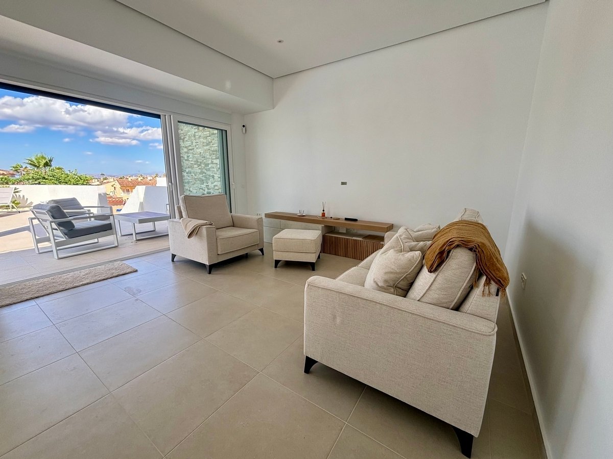 Exklusive Einfamilienhäuser, privater Pool und Garten, Rojales
