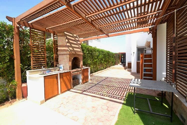 Luxusvilla am Roten Meer mit privatem Pool und Dachterrasse
