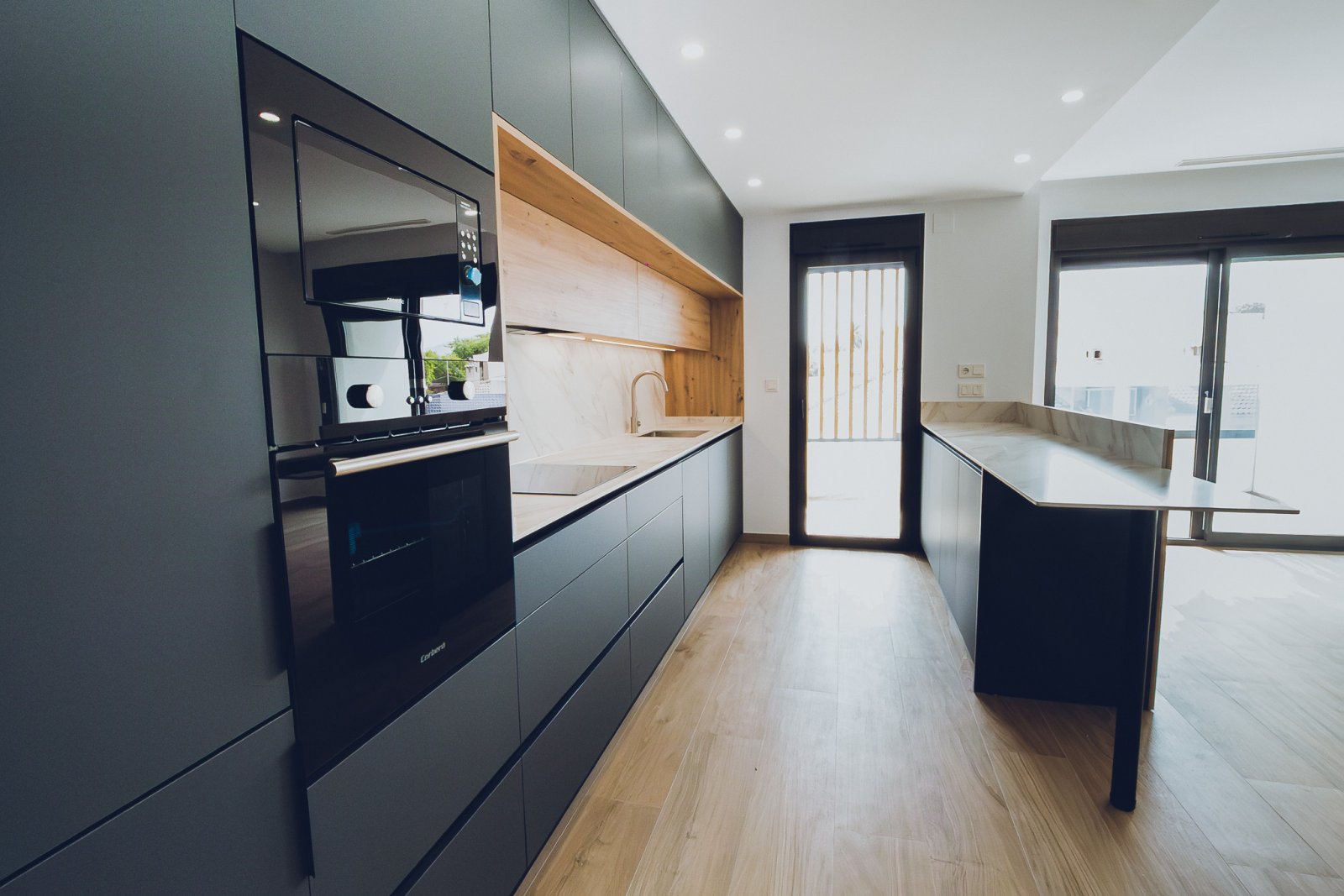 Moderne Apartments und Penthäuser, private Terrassen und Garagen, Redován