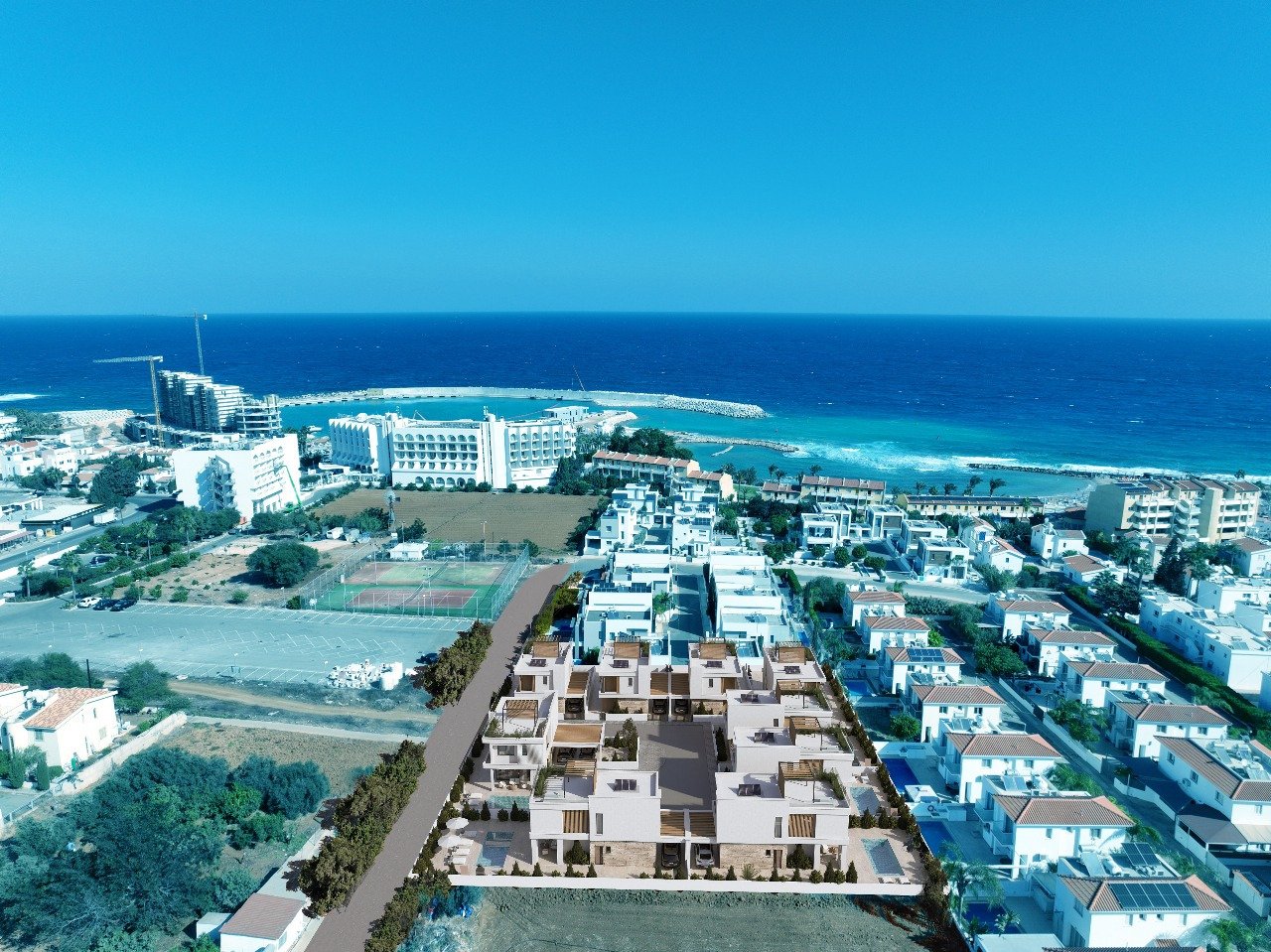 Paralimni: Anlagevilla (3+1 Schlafzimmer) mit garantierter Rendite von 5 %, 150 m vom Meer entfernt, direkt am Yachthafen in Zypern. 