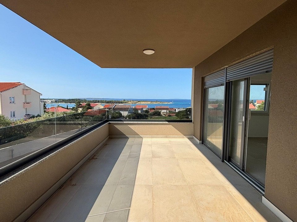 Luxuriöse Penthouse-Wohnung mit Panoramablick aufs Meer, Neubau, Novalja