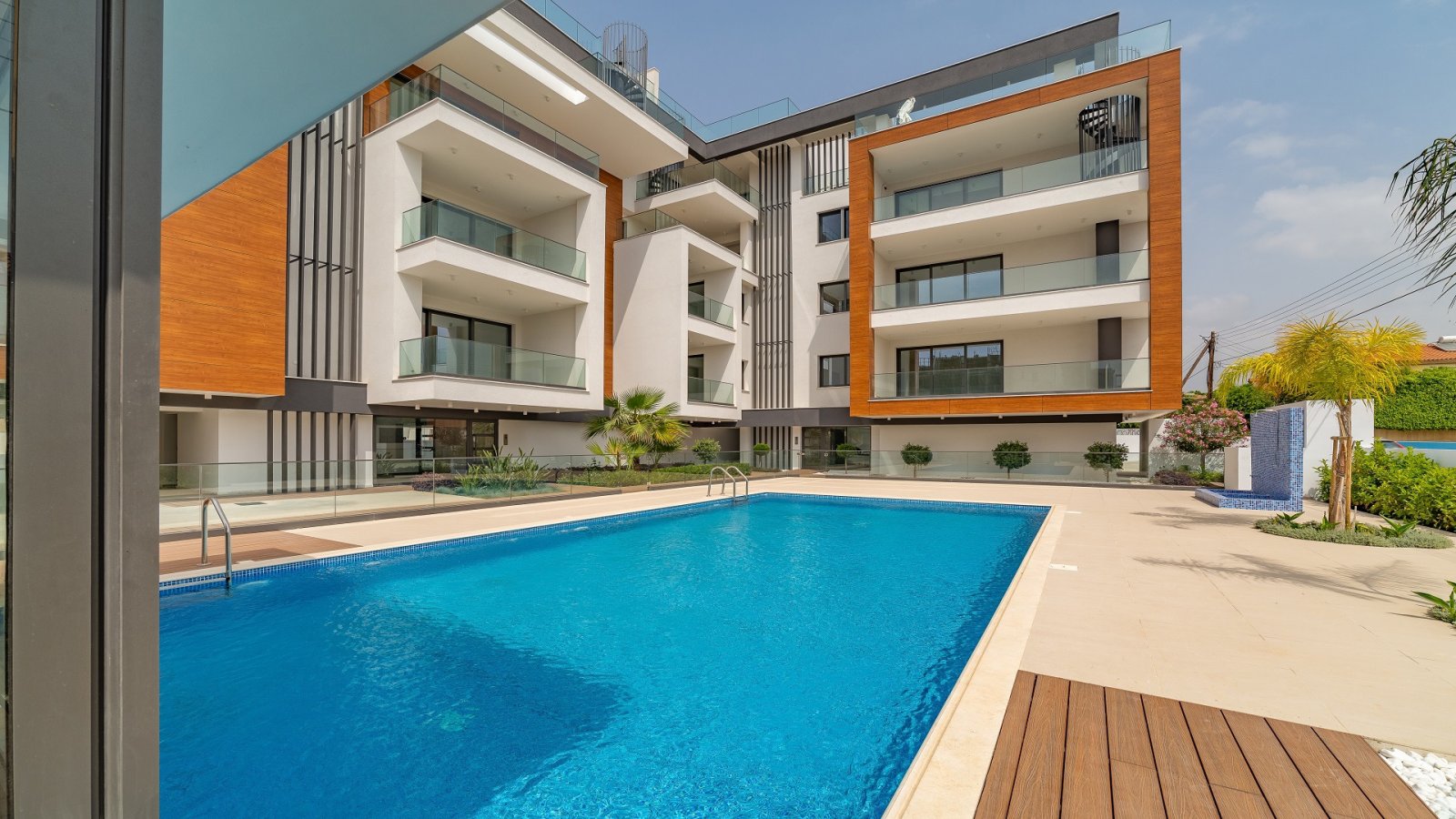 Luxuriöses Penthouse mit 4 Schlafzimmern in einer prestigeträchtigen Anlage, nur 350 m vom Strand entfernt, Limassol, Zypern