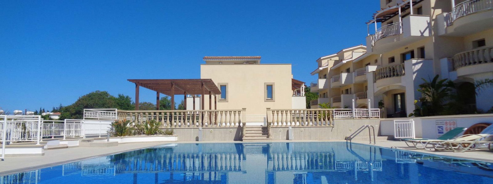 Großzügiges und modernes 2+1-Apartment in einer prestigeträchtigen Gegend von Paphos