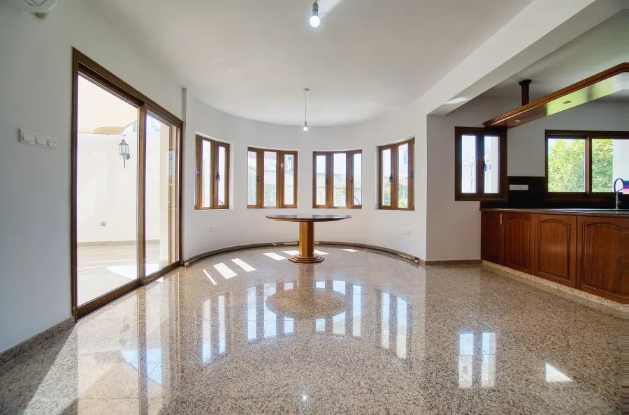 Freistehende Villa in Potamos Germasogeias, Limassol