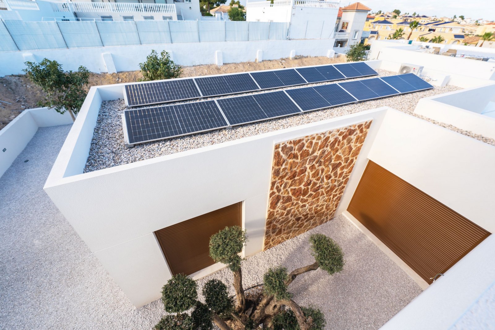 Moderne Häuser mit Garten und Pool, ruhiges Benejúzar