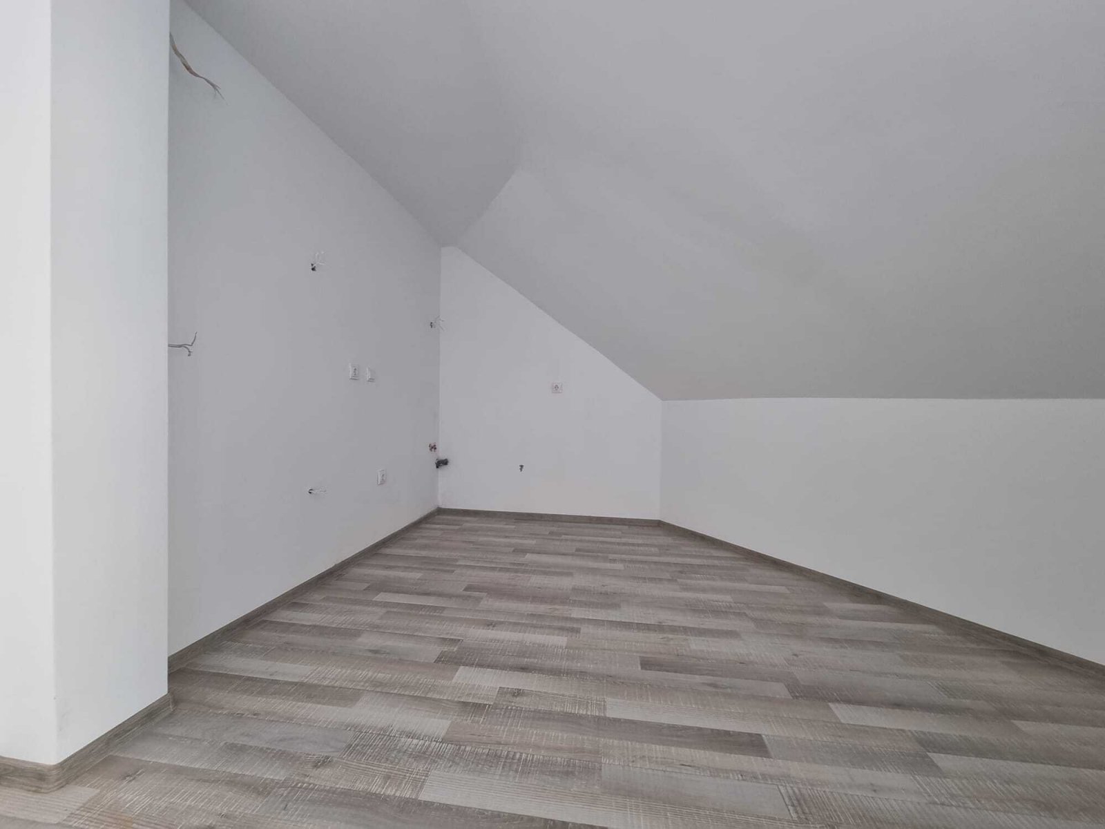Unmöblierte 2 Zimmer Neubauwohnung im Villa Venezia