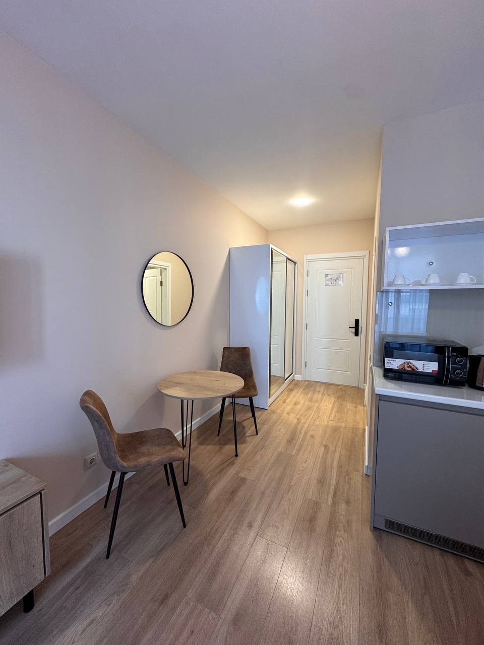 Hochwertiges Studio-Apartment mit Meerblick in Batumi, Georgia – Vollständig möbliert in einer Business-Class-Residenz nur wenige Schritte vom Strand 